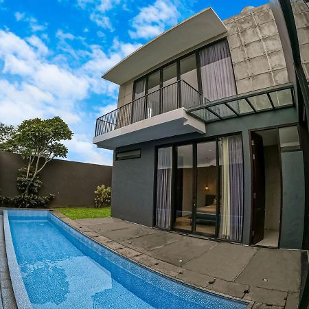 Villa Carmela Batu by Kingspark 8 Exteriör bild